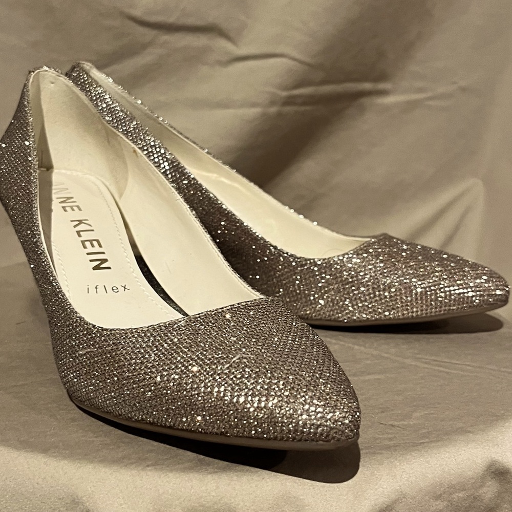 Classic Pump - Gold